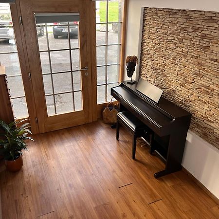 Lilan Apartment Maribor Extérieur photo