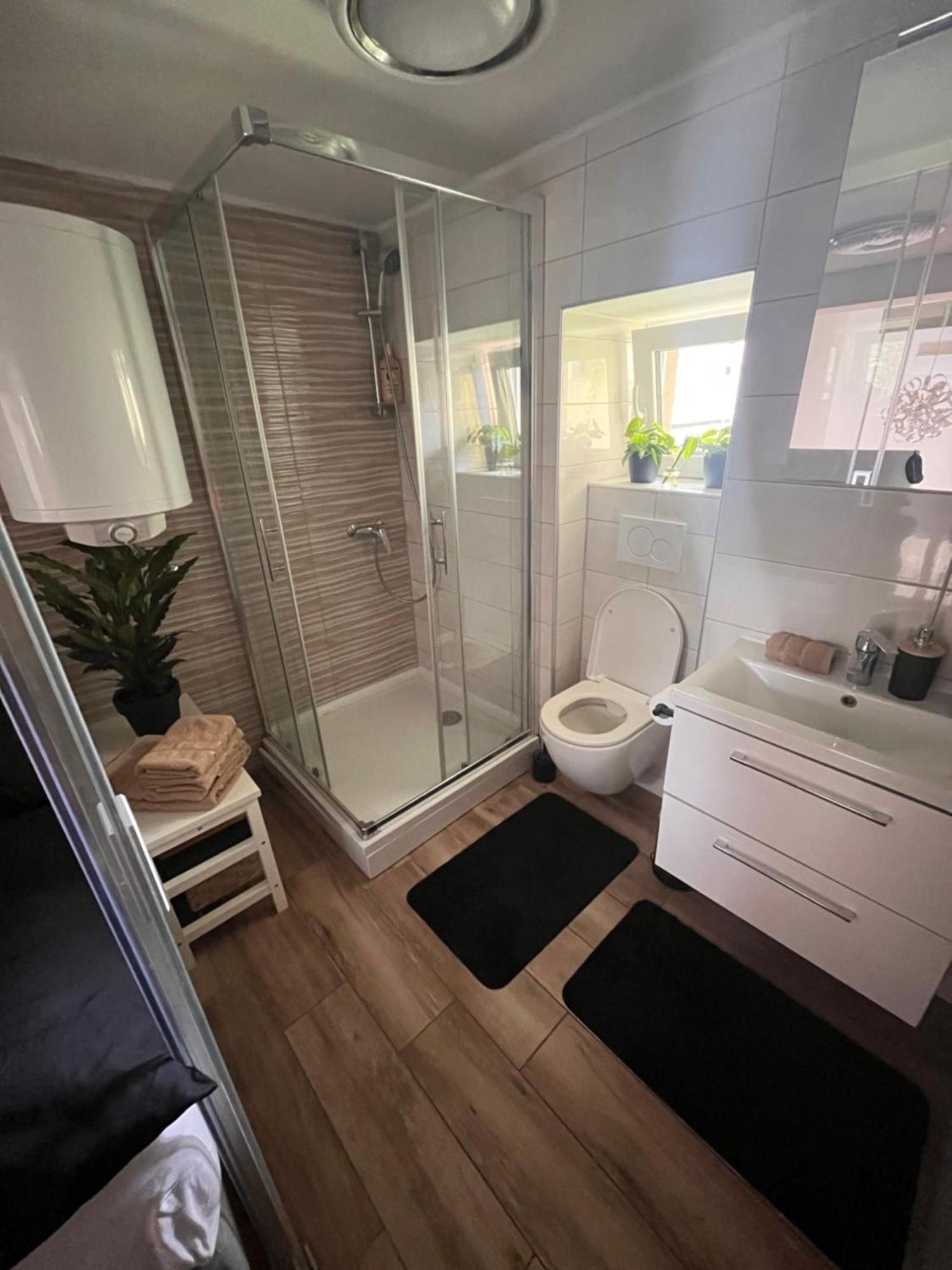 Lilan Apartment Maribor Extérieur photo
